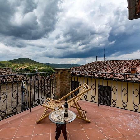 Art Rebus Tower In Tuscany Apartment Radda in Chianti Exterior foto